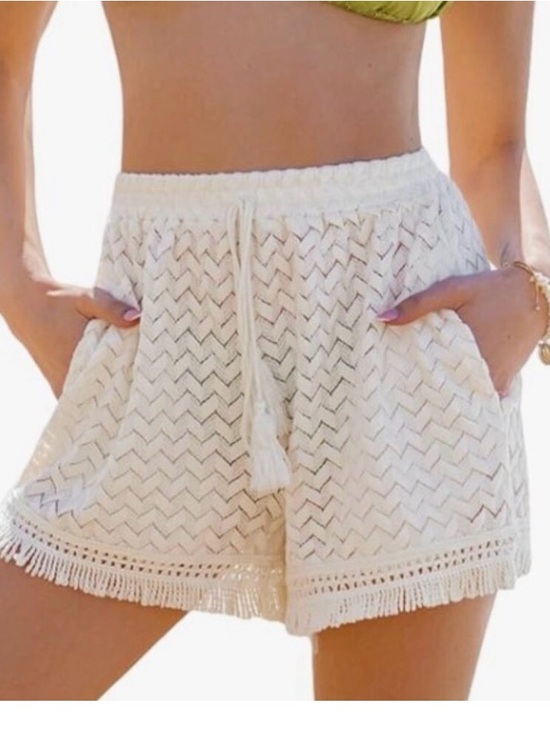 Cupshe Other - Cupshe Cream Crochet Fringe Beach Coverup Shorts - NWT